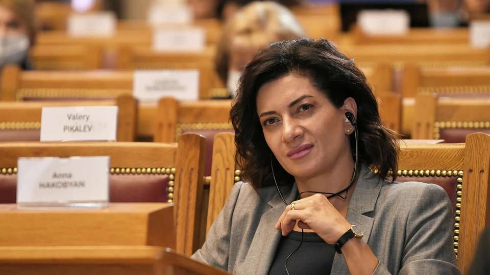 Супруга премьер-министра Армении Анна Акопян отправляется в США: что известно о визите