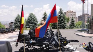 Германия передала Армении 16 снегоходов для армии: подробности визита посла Буш