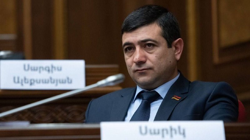 Сарик Минасян покинул Совет старейшин Гюмри ради работы в парламенте