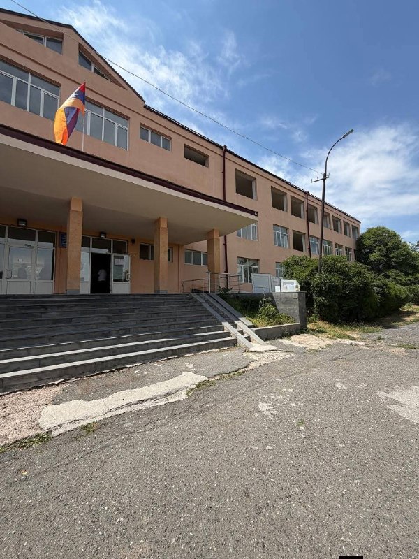 Рабочая группа ФТРА на стройплощадке школы №4 Аштарака, Арагацотнская область