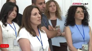 Никол Пашинян выступает на встрече с избирателями в Вайоц-Дзоре