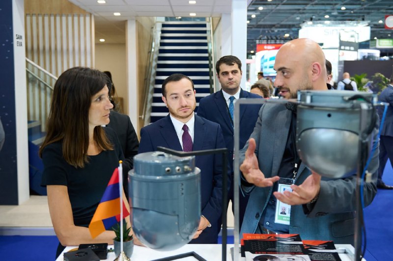 Французский министр посетила павильон Армении на Eurosatory 2026