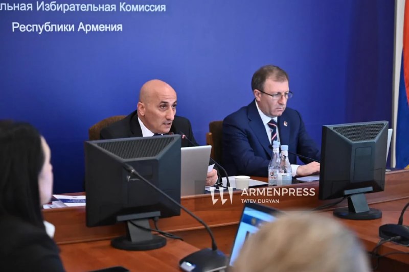 Заседание ЦИК Армении по передаче мандатов в Совет старейшин Еревана