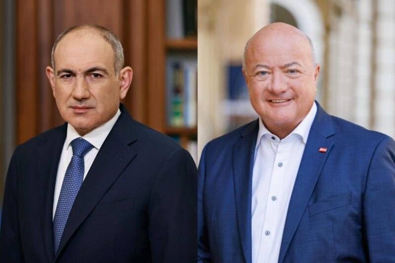 Канцлер Австрии поздравил Пашиняна с победой на выборах в Армении