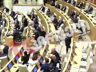Драка в парламенте Грузии: парламентарии Вайоц-Дзора обсуждают грузинский опыт