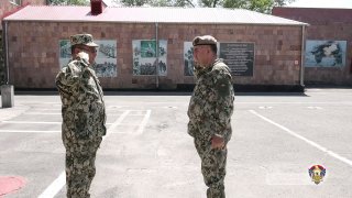 Генерал-лейтенант Эдвард Асрян провел строевой смотр на Республиканском сборном пункте перед летним призывом-2026