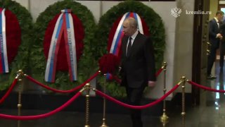 Владимир Путин посетил панихиду по экс-министру обороны Сергею Иванову