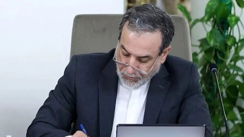 Иранский дипломат Аббас Аракчи раскритиковал Марка Уэйна Маллина после исключения сборной