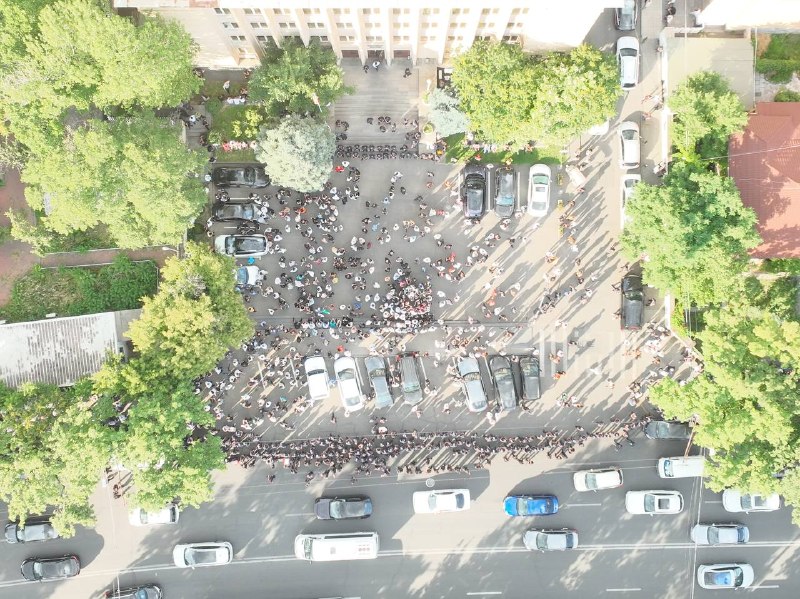 Оппозиционный митинг в Ехегнадзоре: участвовали менее 200 человек