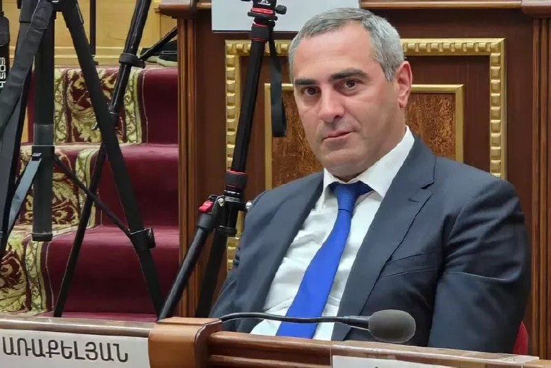 Вице-мэр Гюмри Аветис Аракелян отказался от мандата депутата Национального собрания Армении