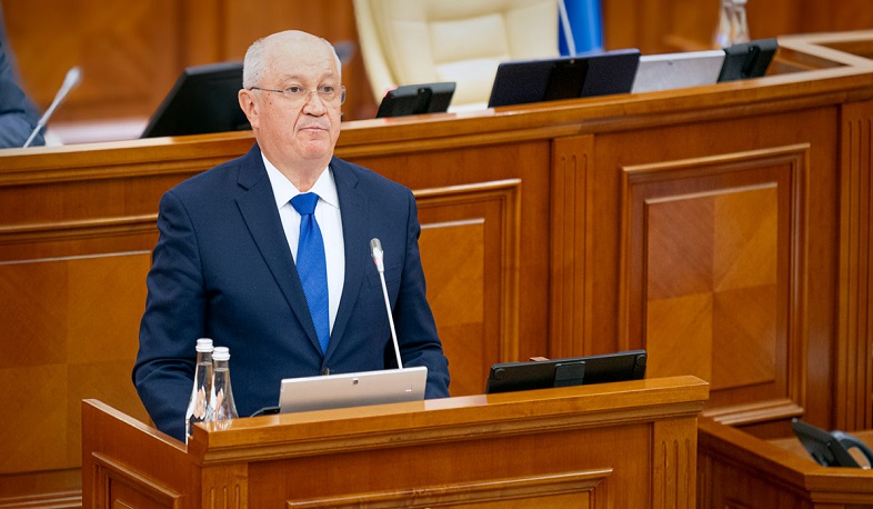 Премьер-министр Молдовы Мунтяну подал в отставку: реакция в Вайоц-Дзоре