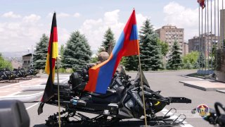 Армения получила 16 снегоходов из Германии для высокогорных перевозок — заявление Папикяна